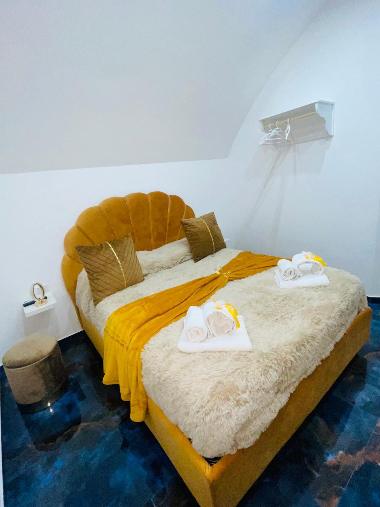 Alex Mary Home Nápoly Kültér fotó